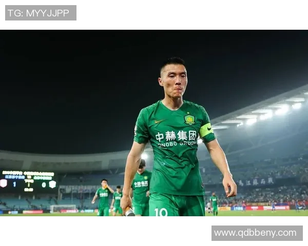 足球明星的学术成就揭秘：谁是足坛学历最高的球员